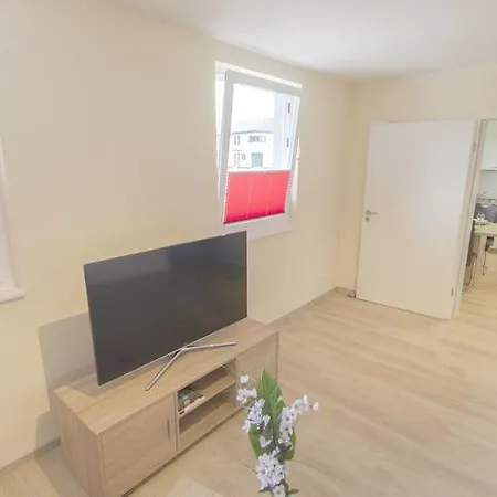 Eifellounge * מונשאו